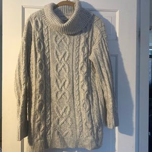 Loft turtleneck cable knit sweater. size medium. Grey and white knit. EUC